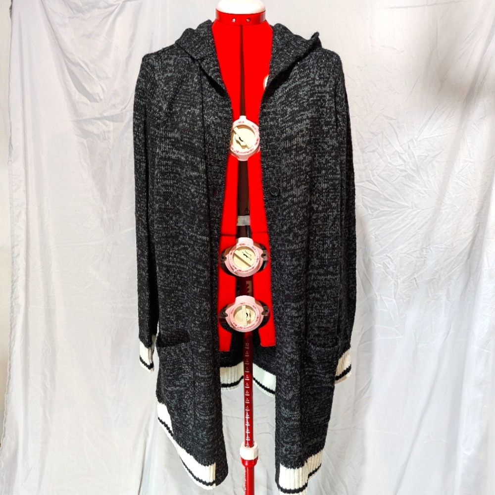 Cardigan sweater